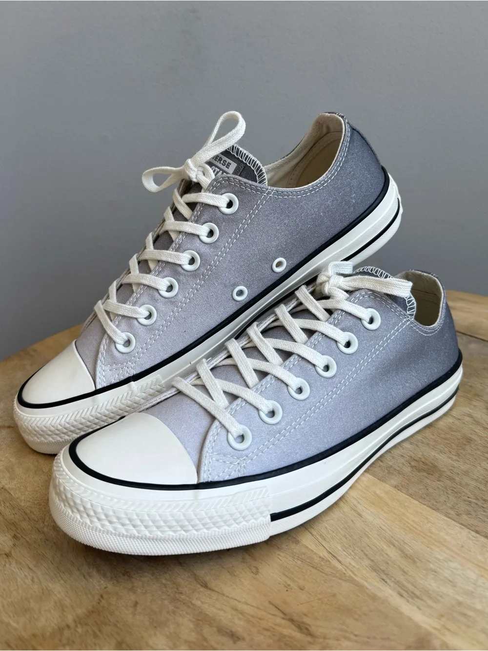 Converse Chuck Taylor All Star Low Top Ombre Fade Gray Women 7.5 Sneakers New